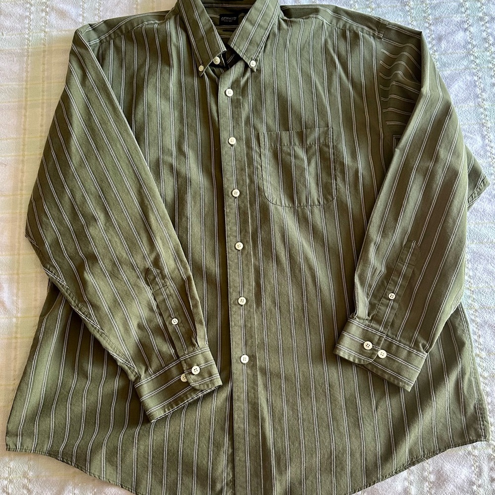 Arrow Long-Sleeve w/Pocket Green Casual Button Down Shirt with Subtle Stripes